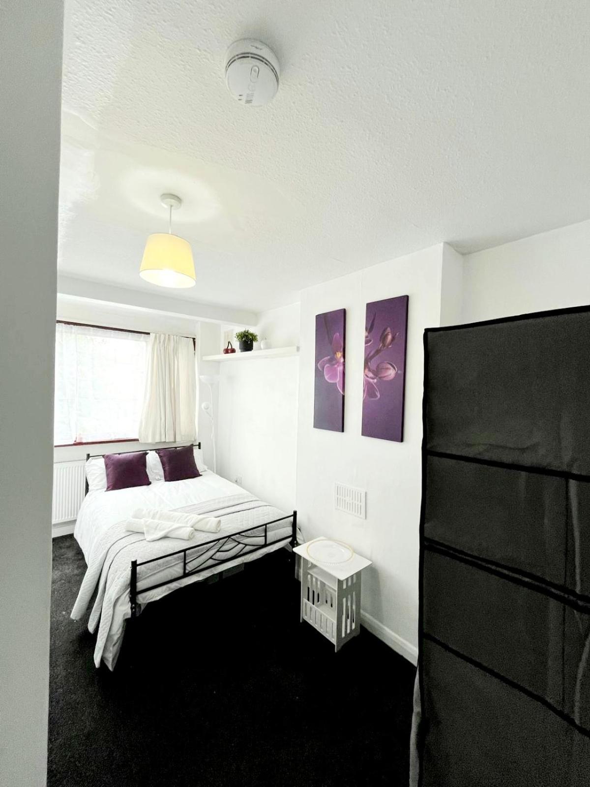 Cosy Room Stay 4 Sutton  Buitenkant foto